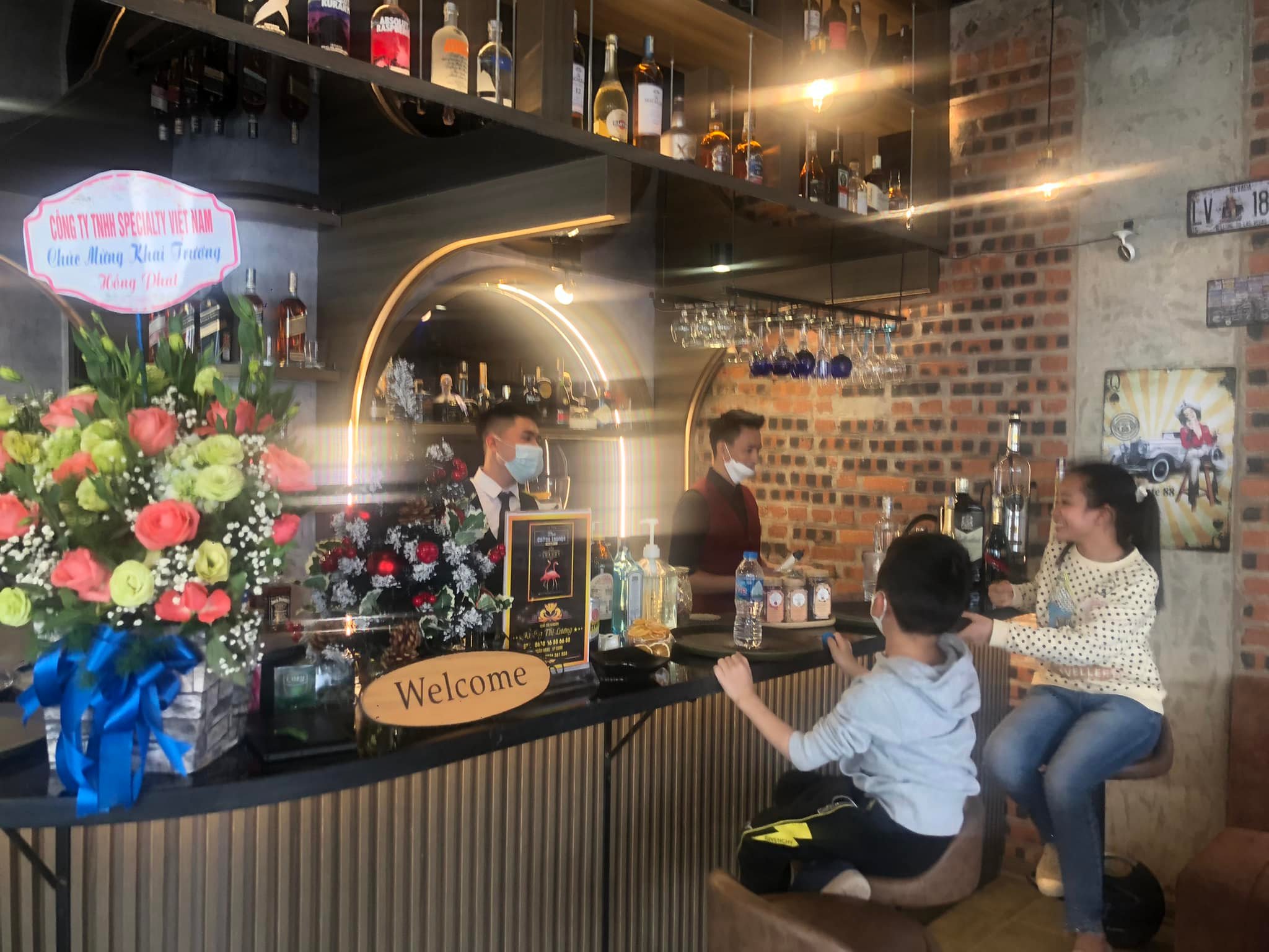 SVN chúc mừng Lounge Coffee Đại Lải khai trương Hồng Phát